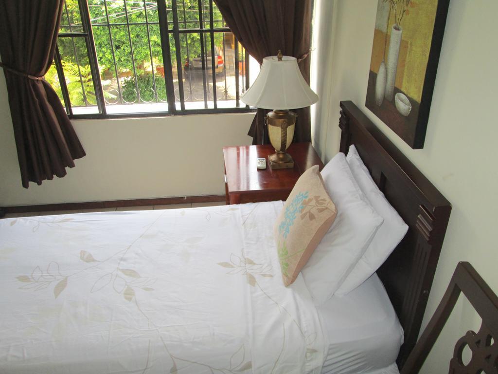 Hotel San Mateo San Salvador Phòng bức ảnh