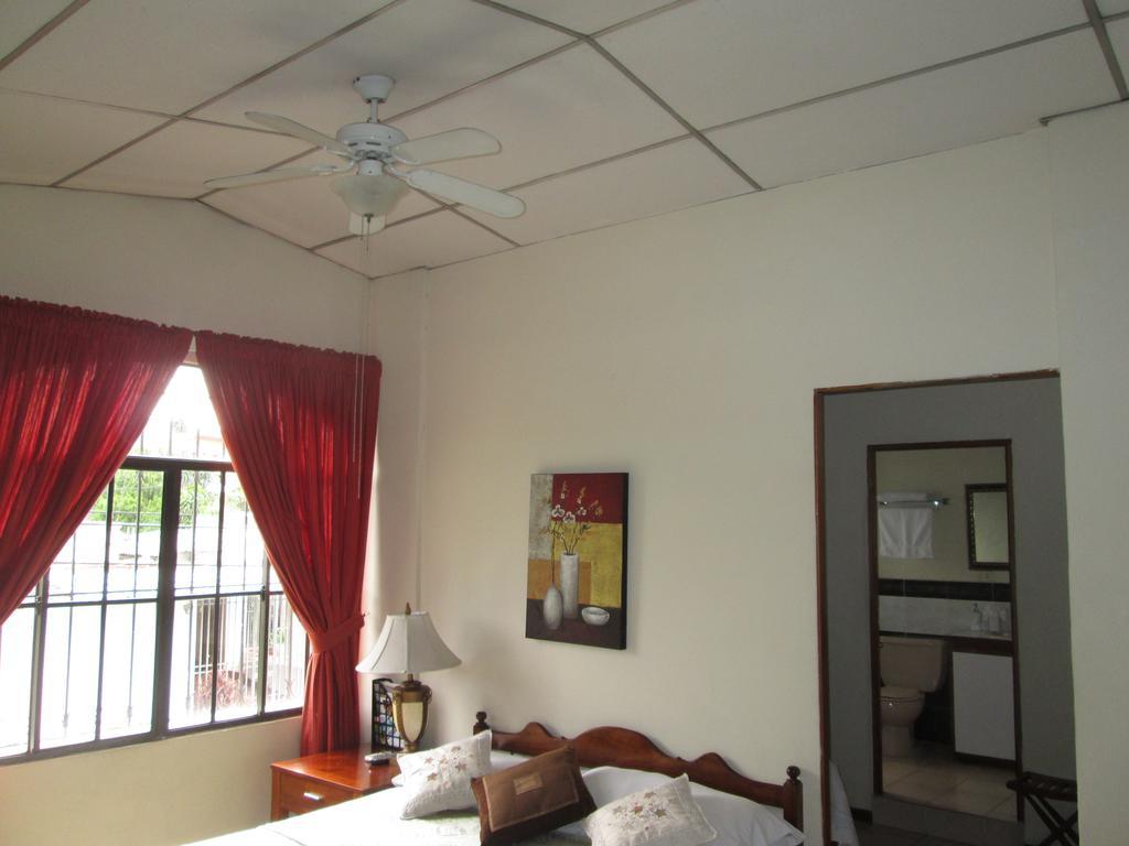 Hotel San Mateo San Salvador Phòng bức ảnh